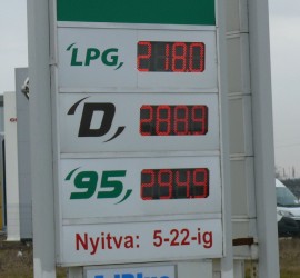 300 forint alatt a benzin