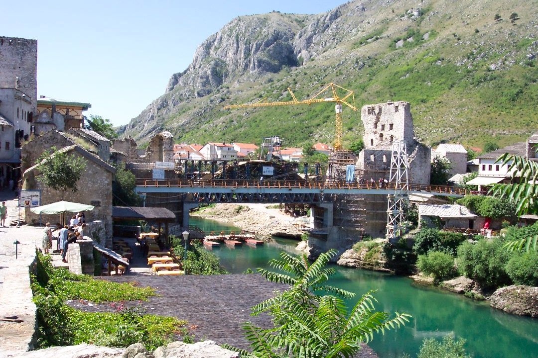 A Mostari híd. Így nézett ki a híres építmény, amikor ott voltam. Olyan már soha nem lesz, mint Csontváry festményén, de legalább újjáépült.