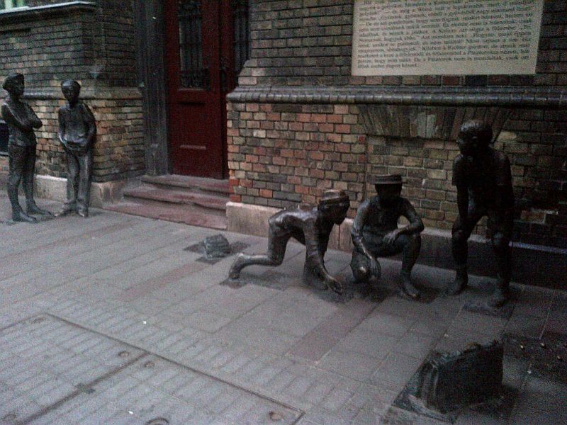 Pál utcai fiúk  szoborcsoport, Budapest, Práter utca